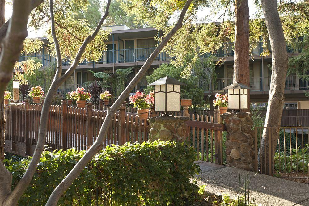 The Creekside Inn Palo Alto Bagian luar foto